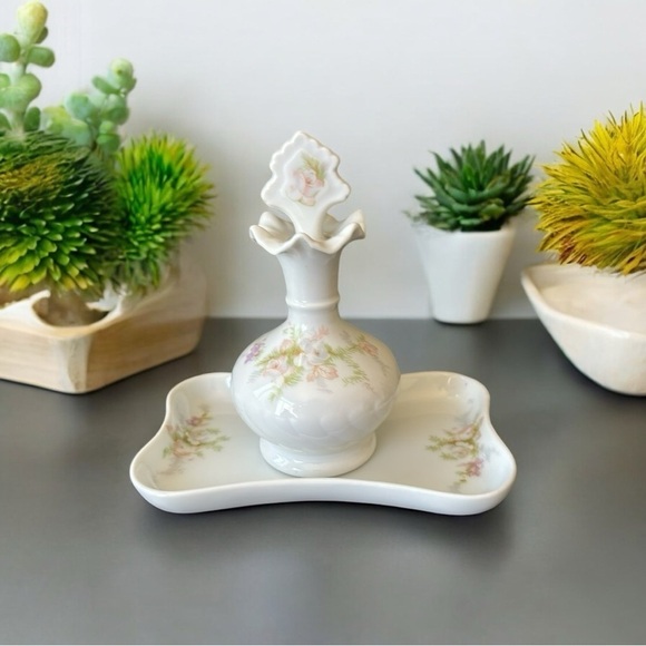 Vintage Japanese Porcelain Floral Perfume Bottle and Accessory Tray - Picture 2 of 6